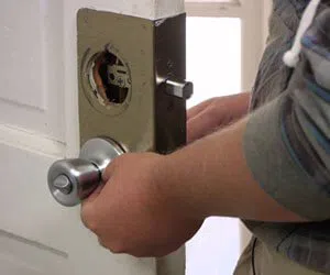 Capitol Locksmith Service Kansas City, MO 816-622-3382 Capitol Locksmith Service Kansas City, MO 816-622-3382 - locksmith-12